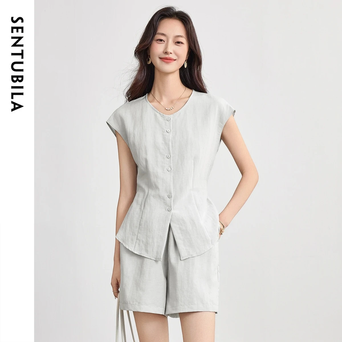 

SENTUBILA Lyocell Women's Commuter Short Sets 2026 Summer O-Neck Sleeveless Top and Stretch Waist Straight Shorts 152ZA2959