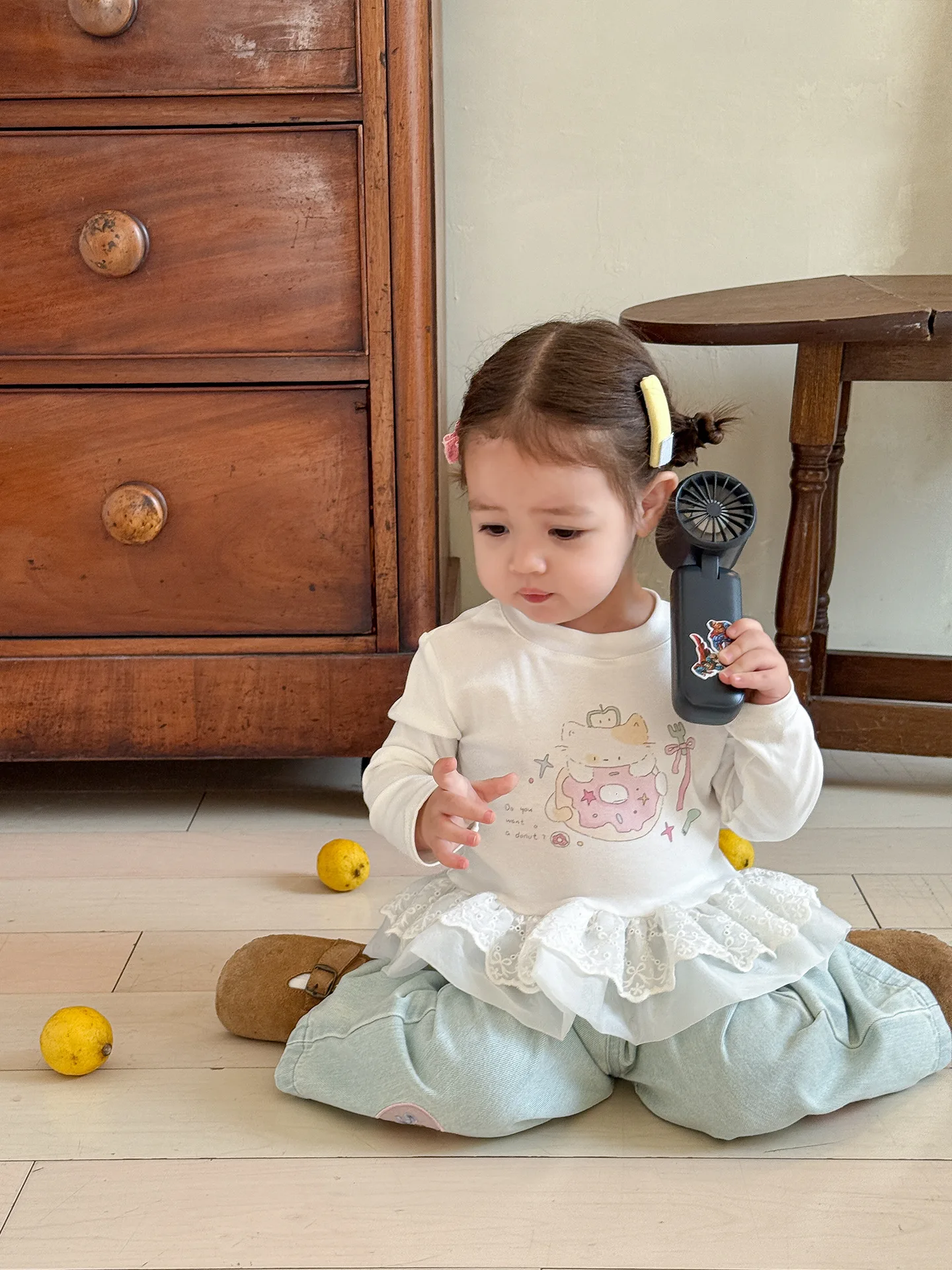 ملابس الأطفال الفتيات الخريف دعوى 2025 جديد للأطفال فتاة صغيرة النمط الأجنبي سترة أعلى السراويل ملابس الطفل