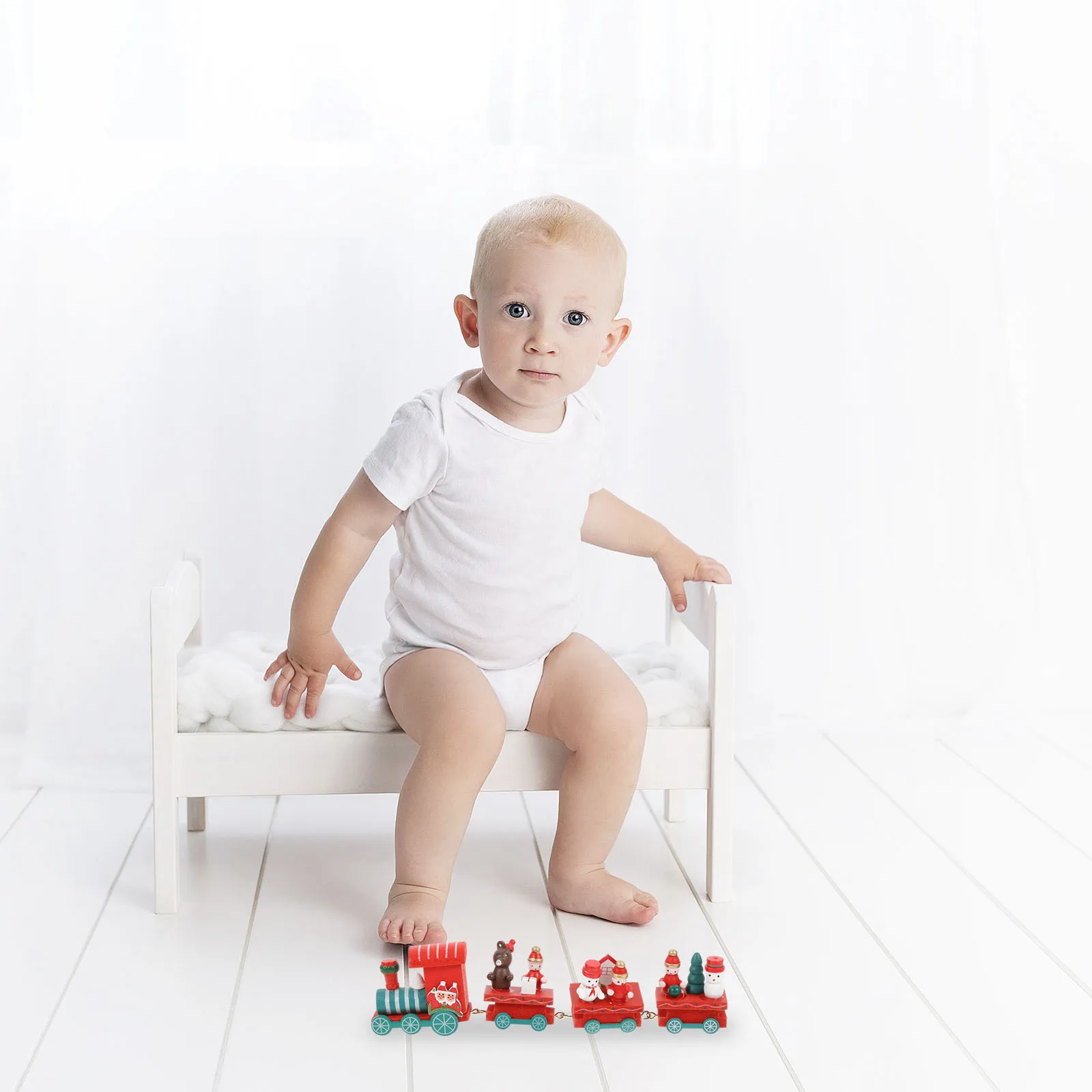 

Mini Wooden Trains Christmas Ornament Rich Color Design for Home Festive Decoration Kids Gift Wooden Craft Desktop Decor