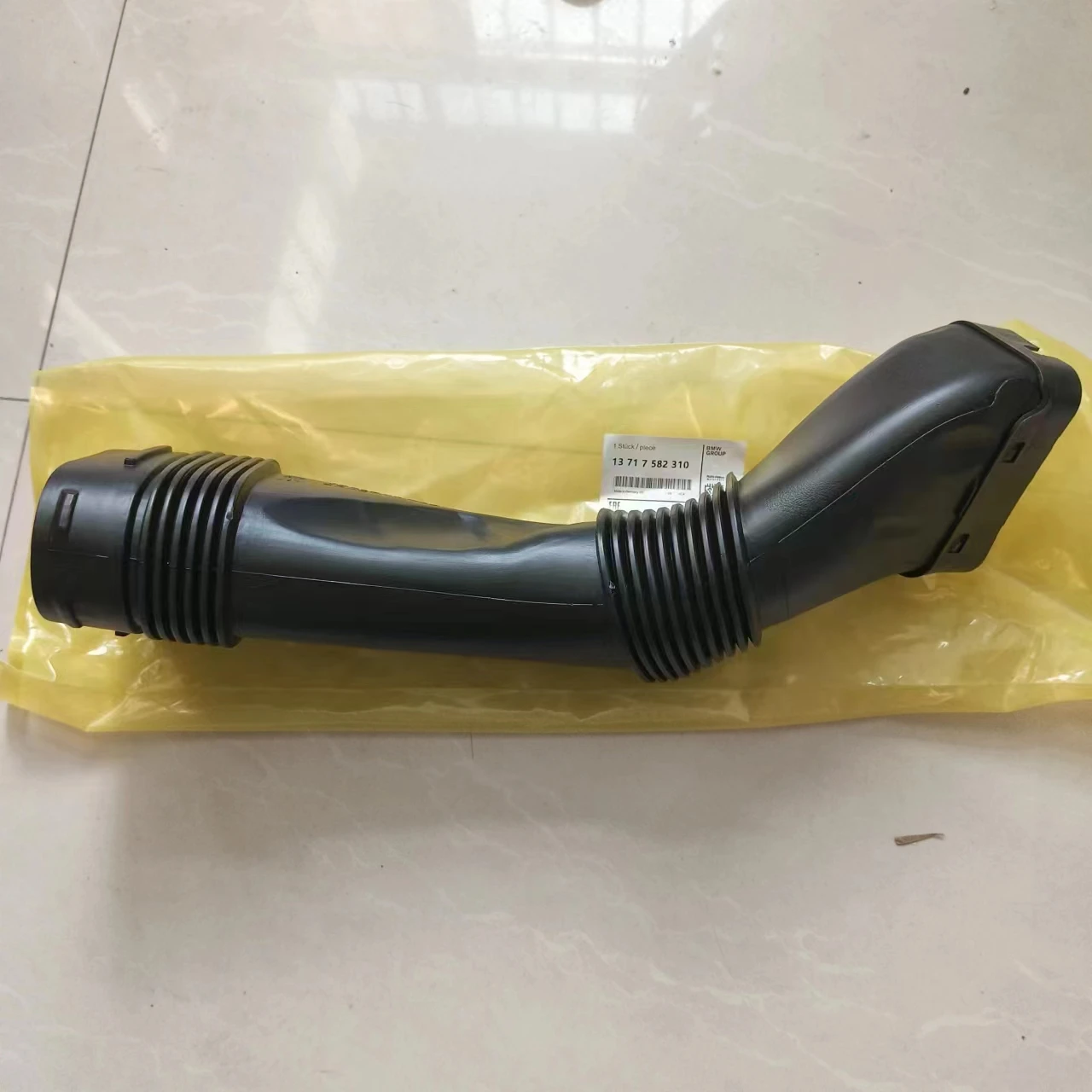 High quality Car Air Cleaner Intake Hose for BMW F10 F01 640i 740i N55 535iGT 535i 13717582310