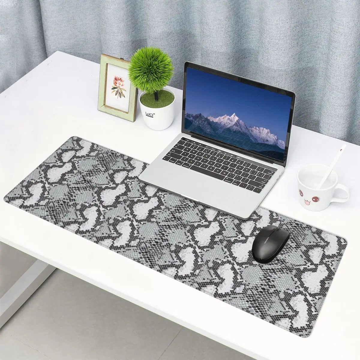 Large Mouse Pad Gray Snake Skin Animal Print Gamer PC Laptop Mats Keyboard Carpet Computer Gaming Office Accessories Desk Mat