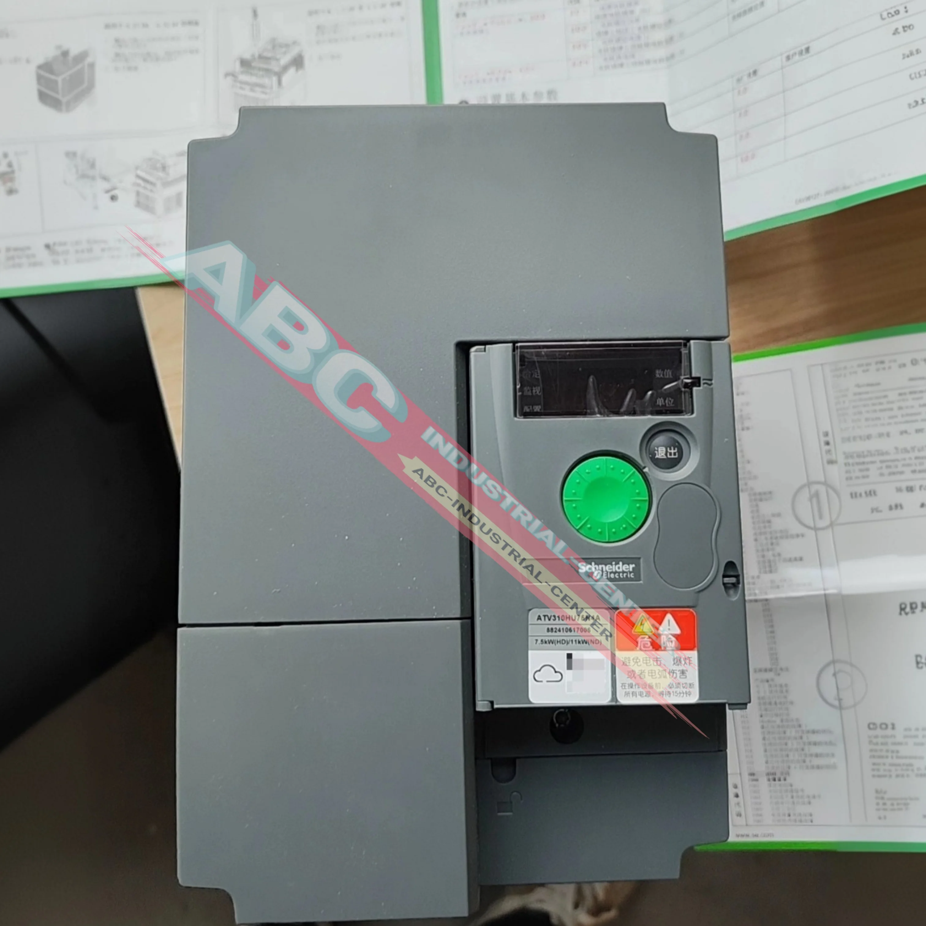 

ATV310HU75N4A 7.5kw 380-460V Frequency converter new in box