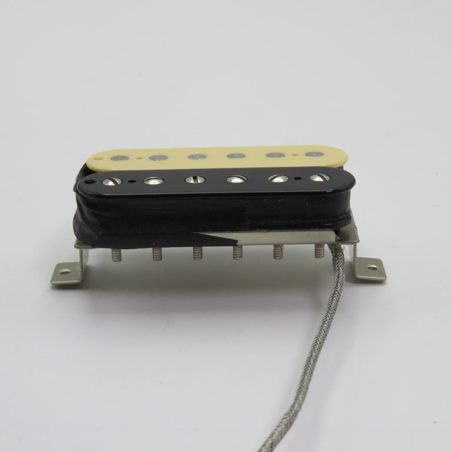 

1 комплект гитарных звукоснимателей APH-2 Alnico II Pro Humbucker для электрогитары LP, черный/зебра