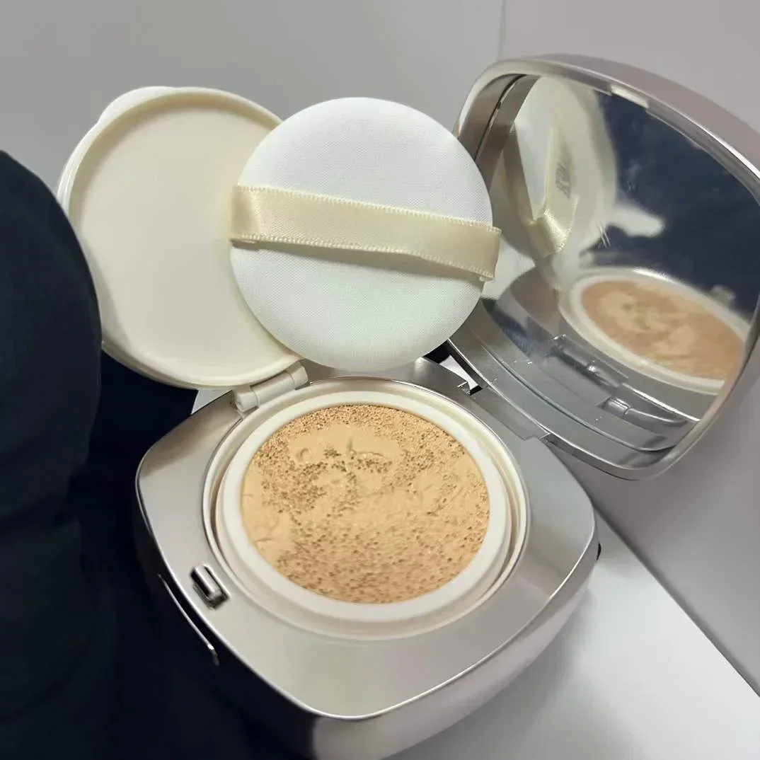 

2025 THE LUMINOUS LIFTING CUSHION FOUNDATION SPF 20