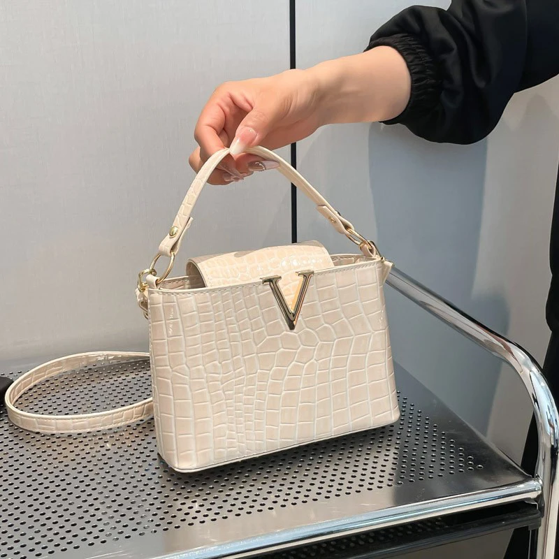 

Luxury V-shaped Stone Python Pattern Women's Bag Retro Fashion Versatile Shoulder Bag Personality Messenger Bag Lady Tote Bag