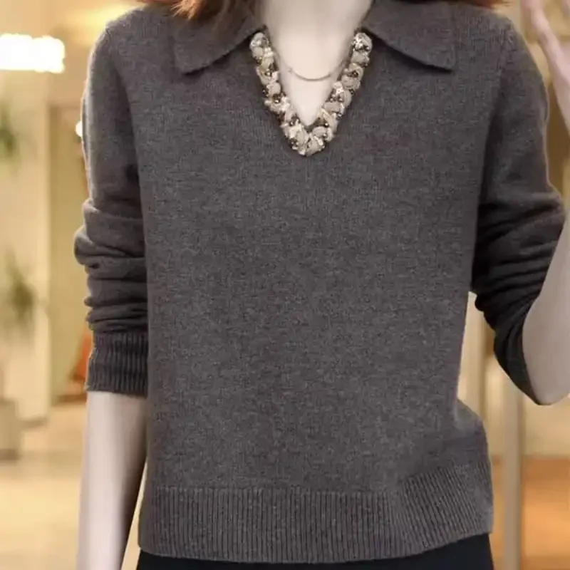 

Elegant Women's Knit Blouse With Beaded Necklace Detail Polo Neck Three Quarter Sleeve Regular Fit Spring And Autumn Wear