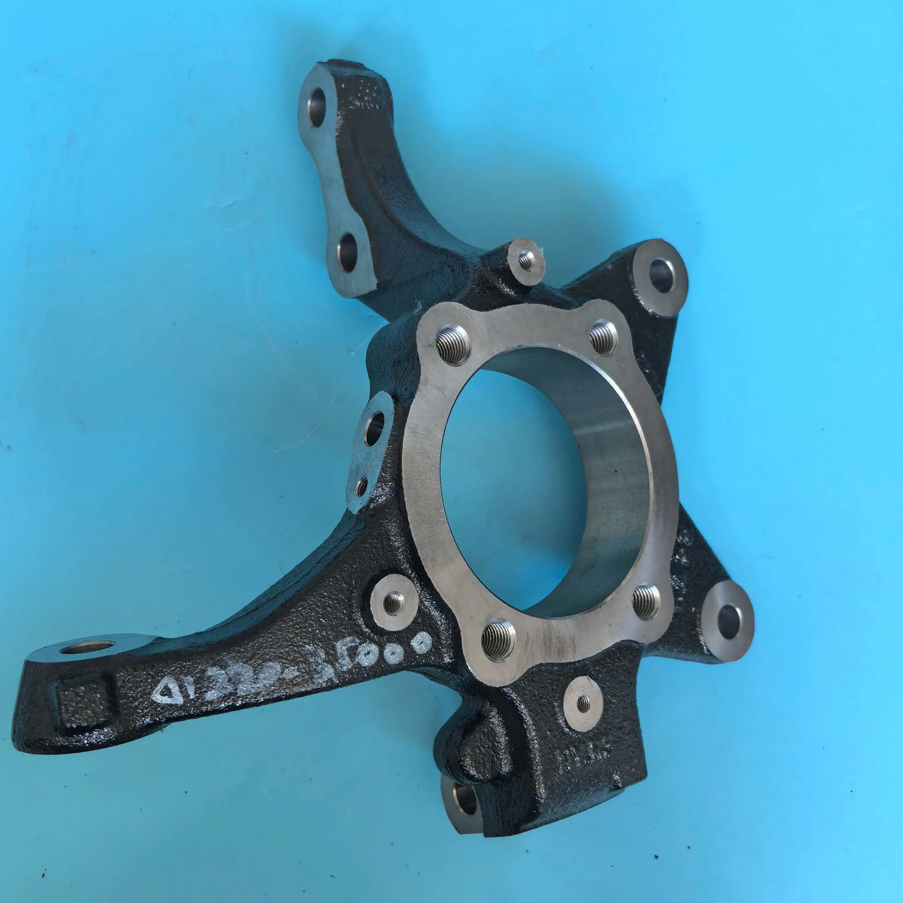 

Genuine Front Knuckle Left 4121035000 Right 4122035000 For Ssangyong Tivoli/XLV