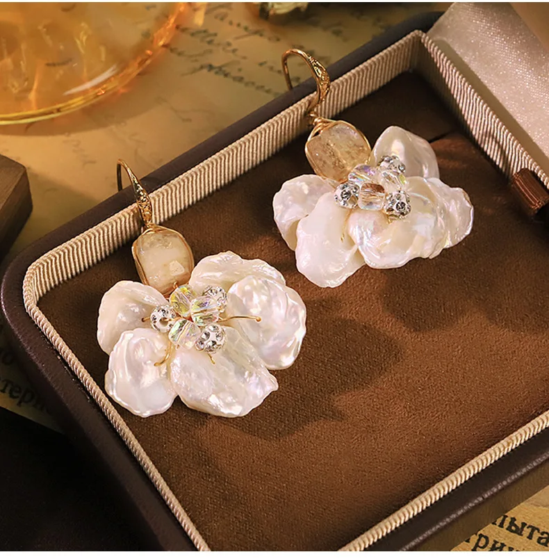 

Серьги-гвоздики ручной работы с барочным жемчугом и цитрином для женщин, оригинальный дизайн, свежий и изящный стиль, элитные, элегантные, универсальные украшения для ушей