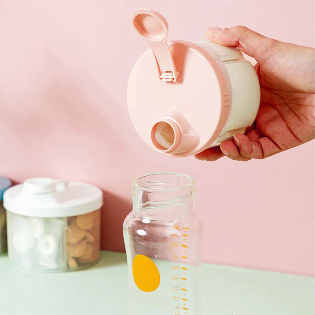 Portable Baby Formula Dispenser with 4-Compartment Sealed Lid, Lightweight Compact Travel Milk Powder Storage