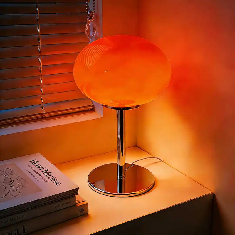 كريم نمط الفتاة Ins الشمال الجدول مصباح خمر منتصف القرن التصميم الإبداعي المحيطة مصباح ، غرفة نوم السرير ضوء الليل الزخرفية