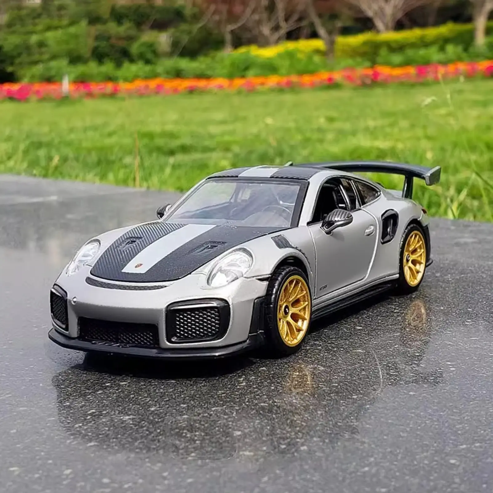 1:32 SE 911 GT2 RS Alloy Model Car - Exquisite Collectible Replica for Enthusiasts & Kids | Detailed Diecast Metal Vehic