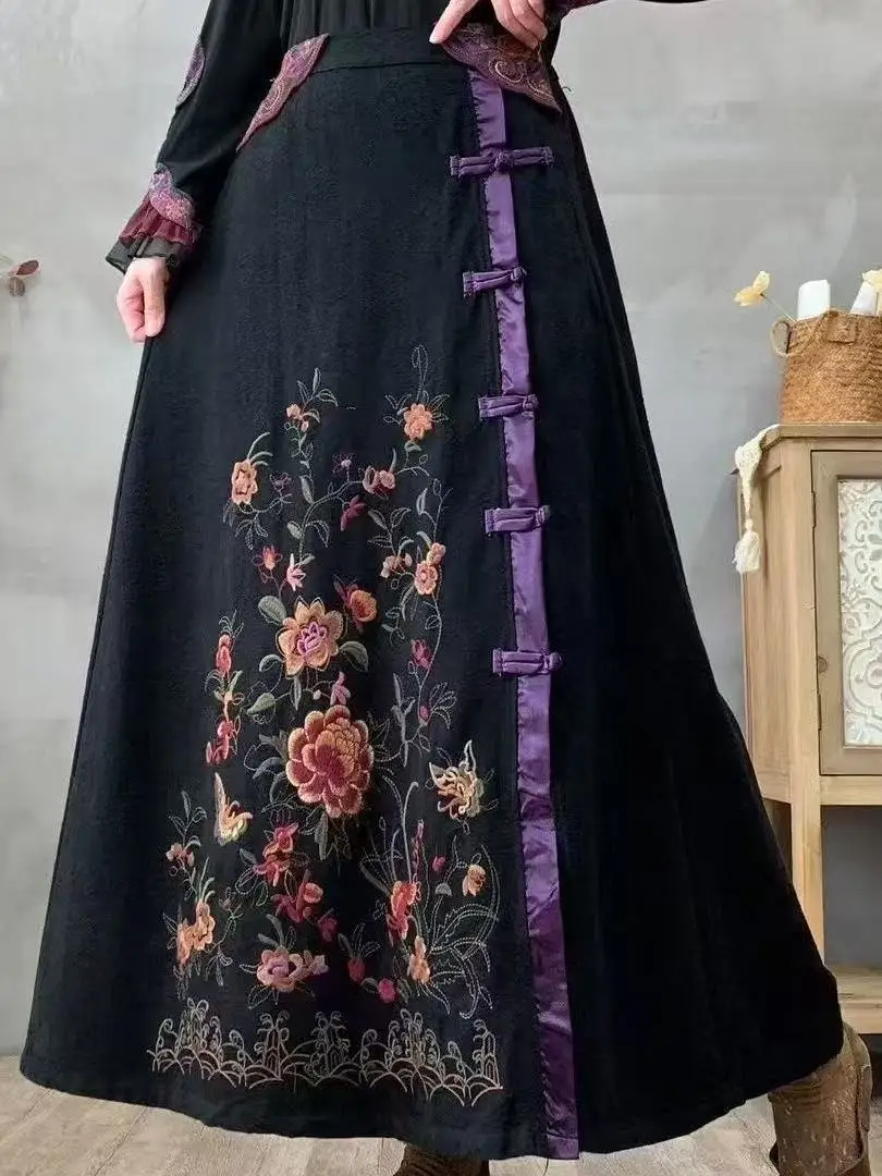 다용도 면 린넨 자수 미디 스커트 넓은 밑단 A라인 실루엣 편안한 착용감 출퇴근용 여름 2025