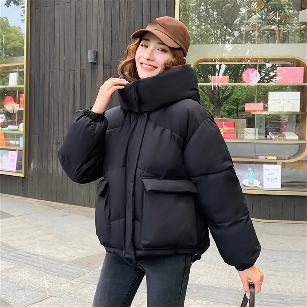 سترة نسائية مبطنة بالقطن من Streetwear معاطف قصيرة كبيرة الحجم فضفاضة بقلنسوة ملابس خبز للطلاب للخريف والشتاء