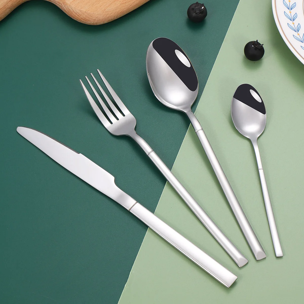 4pc The knight stainless steel tableware steak knife dessert fork spoon