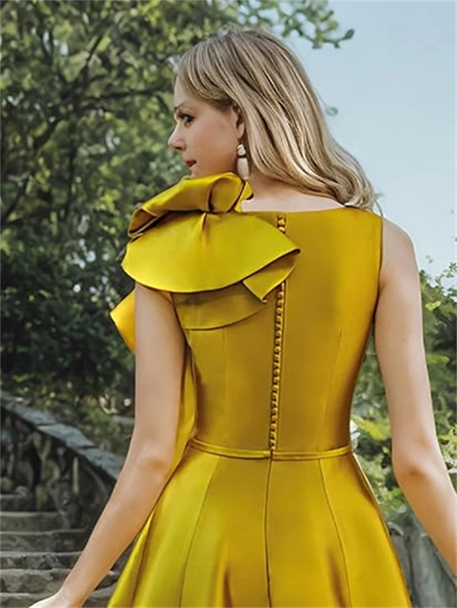 Personalizado fucsia elegante una línea larga madre de la novia vestido profundo cuello en V sin mangas hombro fruncido vestidos de fiesta de noche de graduación