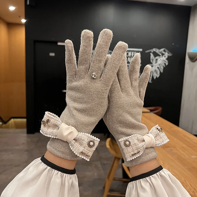 Cashmere Gloves European and American Fashion Bow Cashmere Warm Finger Gloves Winter Outdoor Riding Touch Screen Gloves C077