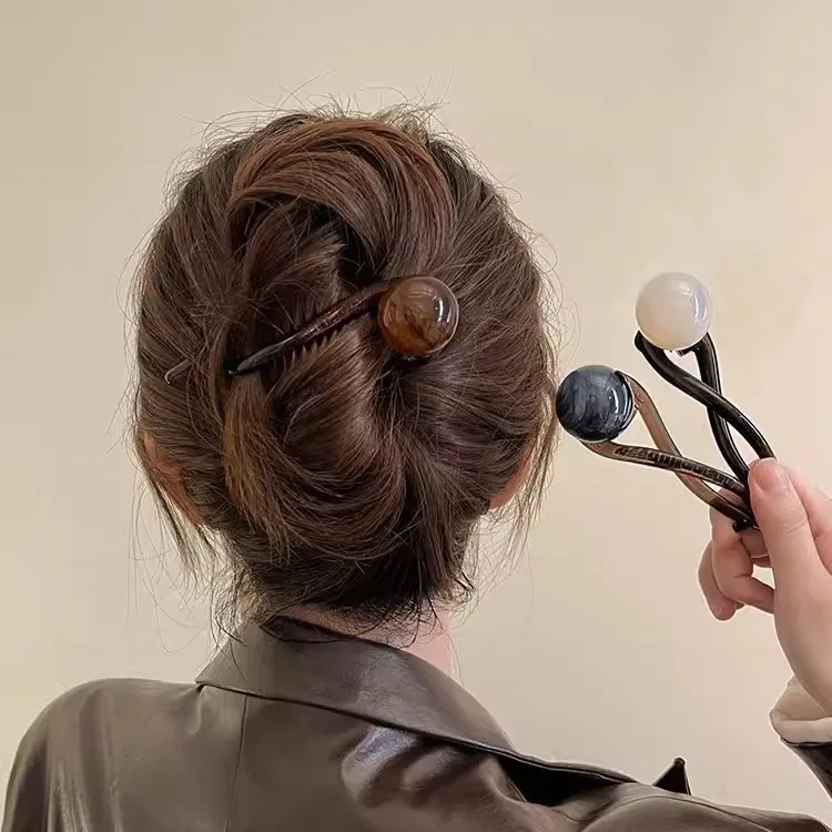 

Twist Twist Hair Claw Clip Plastic Acrylic Bead Imitation Pearl One-line Hairpin Hair Accessories for Women Hair Pins and Clips