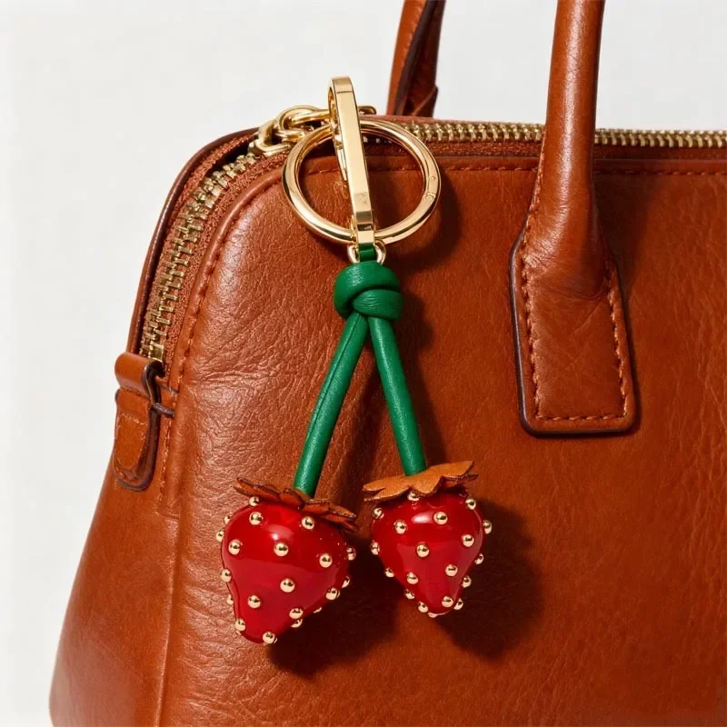 Oliven-Erdbeer-Schlüsselanhänger Kawaii Frucht-Charm-Anhänger für Taschen Niedlicher Legierungs-Schlüsselanhänger Mädchen Geburtstagsgeschenk Taschenzubehör – Detail 4