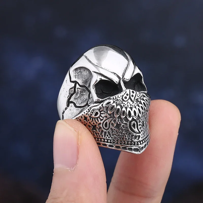 Anillo Hombre Wholesale Stainless Steel Gothic Skull Mask Ring Biker Hiphop rock Jewelry Unique Halloween Gift for Men