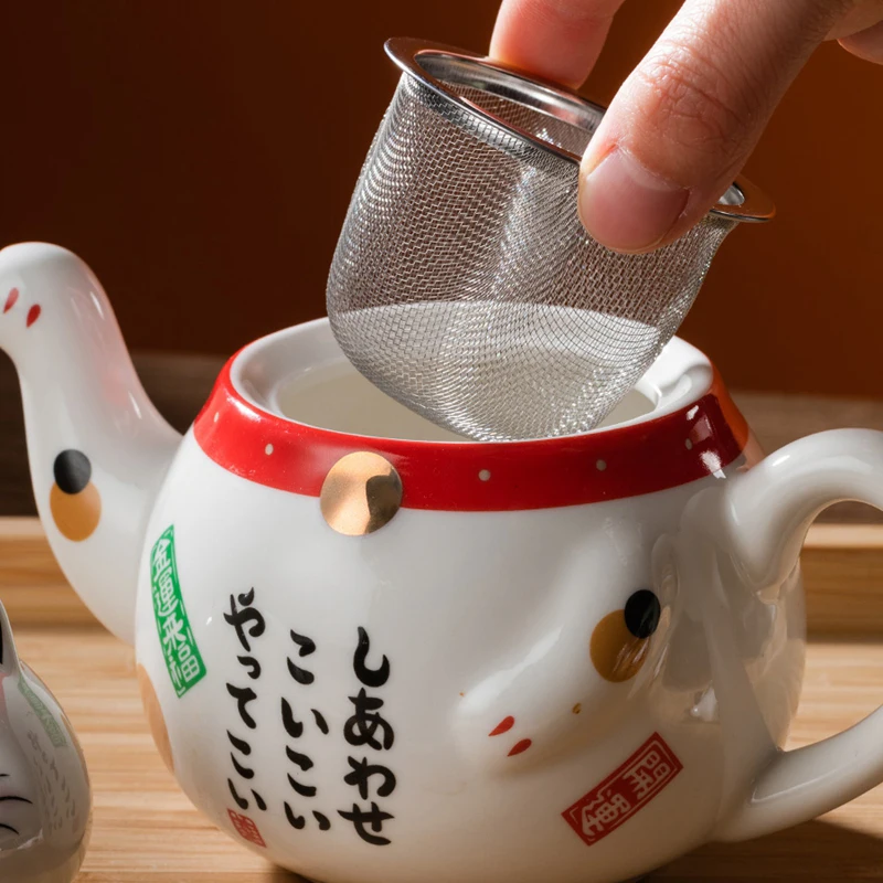 1 Set Maneki Neko Lucky Cat Ceramic Teaware 1 Teapot and 2 Tea Cups Gift Box Porcelain Tea Kettle With Strainer