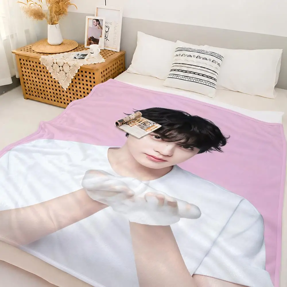 Trending Celebrity Tian Xu-Ning Throw Custom Printed Flannel Fleece Blanket for Sofa Bed Office Travel & Camping