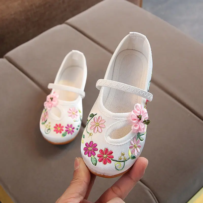 Chinese Style Girls Embroidered Shoes for Kids Flower Floral HanFu Shoes Children Soft Rubber Traditional Cloth Shoes