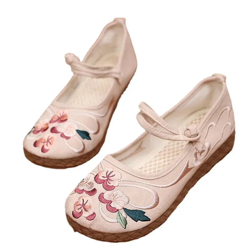 Old Beijing Flat Bottomed Cloth Shoes Ancient Hanfu Women Chinese Traditional Style Embroidery Ethnic Dance Low Heel Shoes