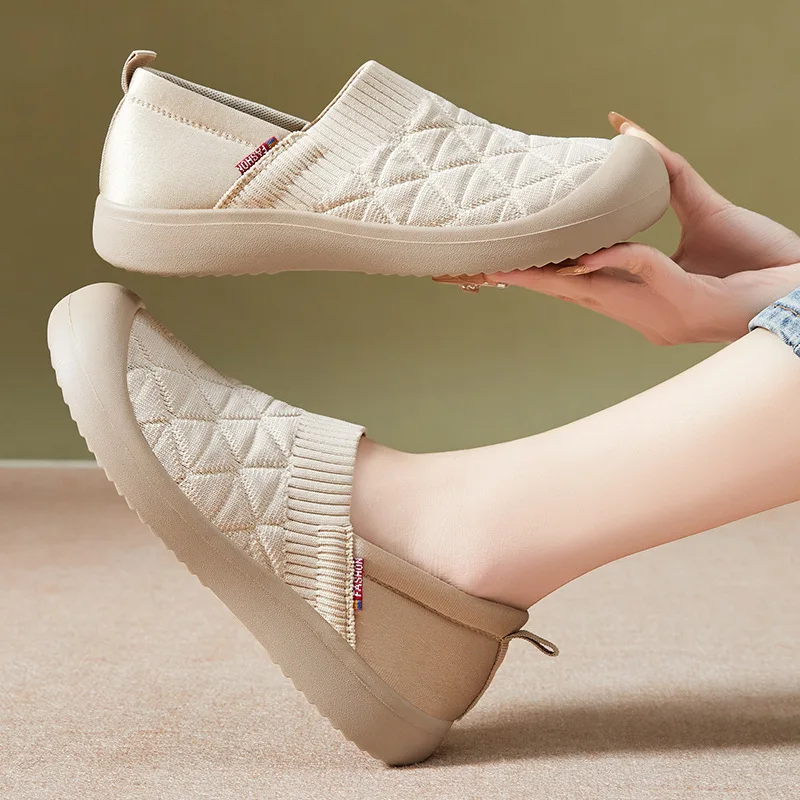 Women's Spring New Shoes - One Step Flat Cloth Shoes - Lightweight, Soft Bottom, Comfortable, Versatile, Mom's Shoes