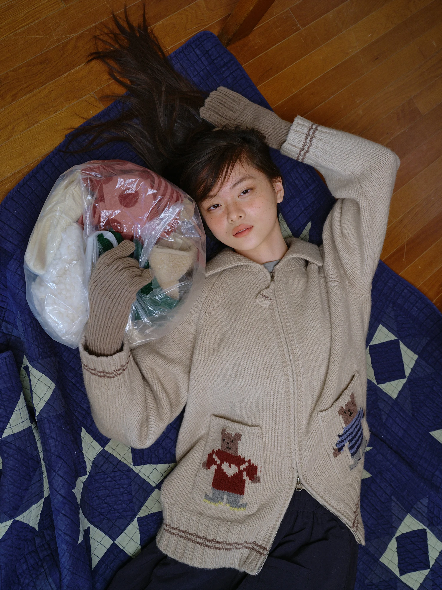 

Мягкий вязаный кардиган на молнии с мультяшным ретро-принтом, женский теплый свитер с длинными рукавами, винтажный узор, уютный осенний вариант