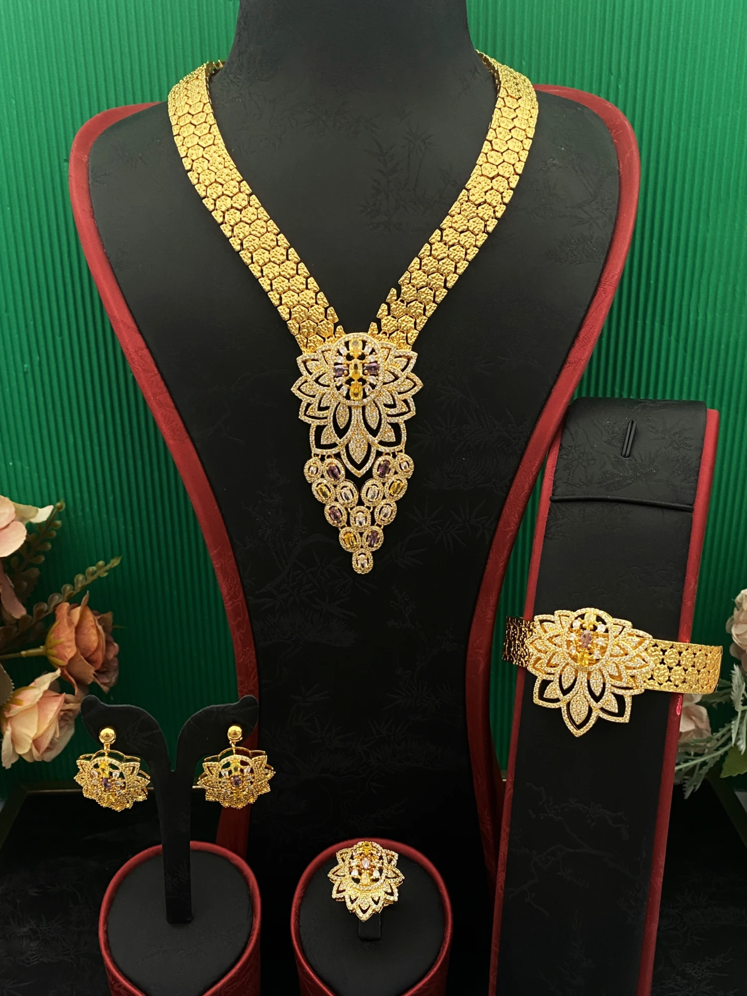 Falair Dubai Women's Jewelry Set Gold-Plated Copper Zirconia Bracelet Ring Necklace Earrings Sparkling Luxury Accessories