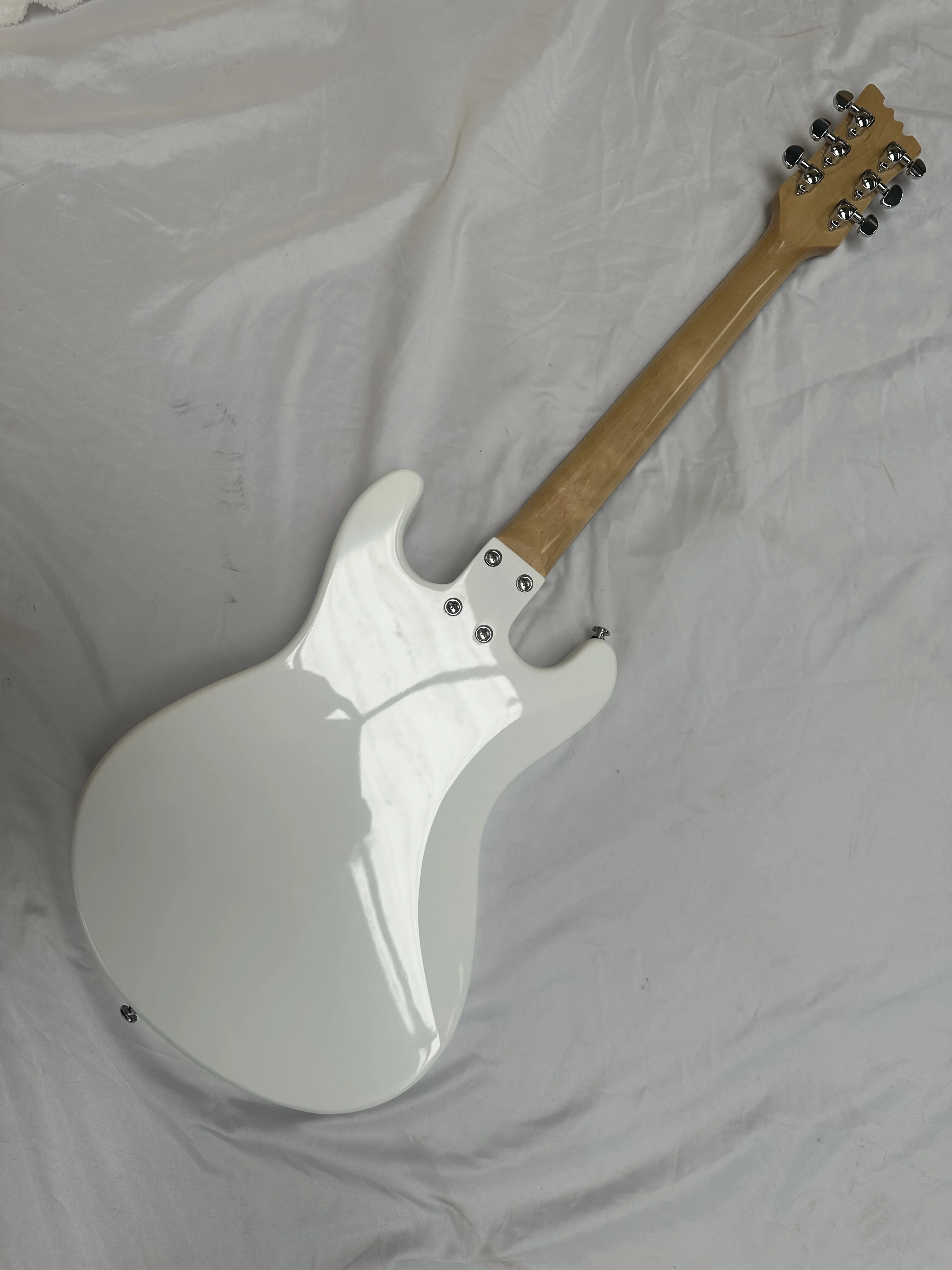 Vent.res Joh.ny Ramone Mosrite Mark II White Electric Guitar Tune-A-Matic & Stop Stock will be shipped immediately guitars guit