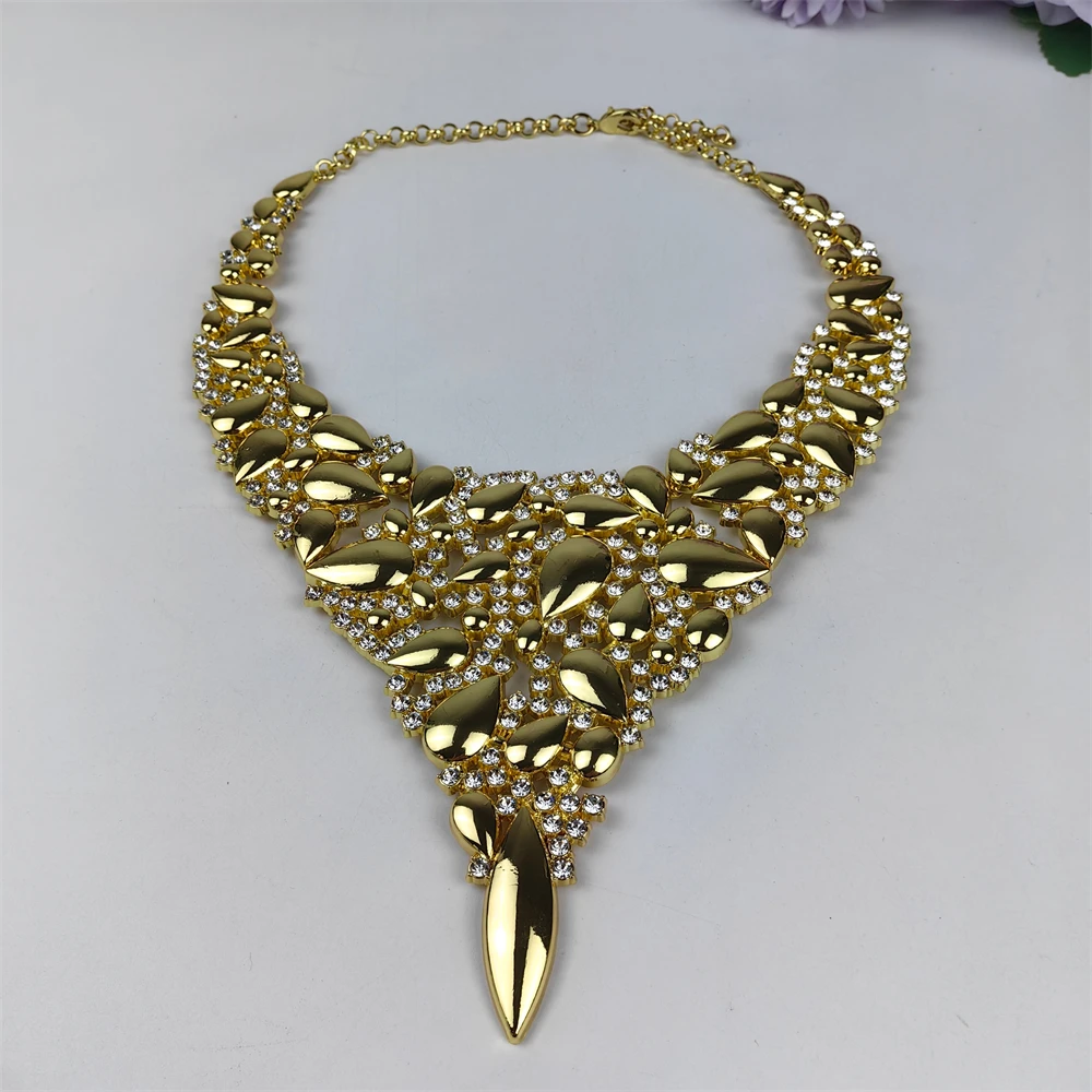 Dubai Jewelry Set For Women Gold Color Hollowed Out Earrings Flower Necklace Bangle Ring Nigeria Elegant Bride Party Easter Gift