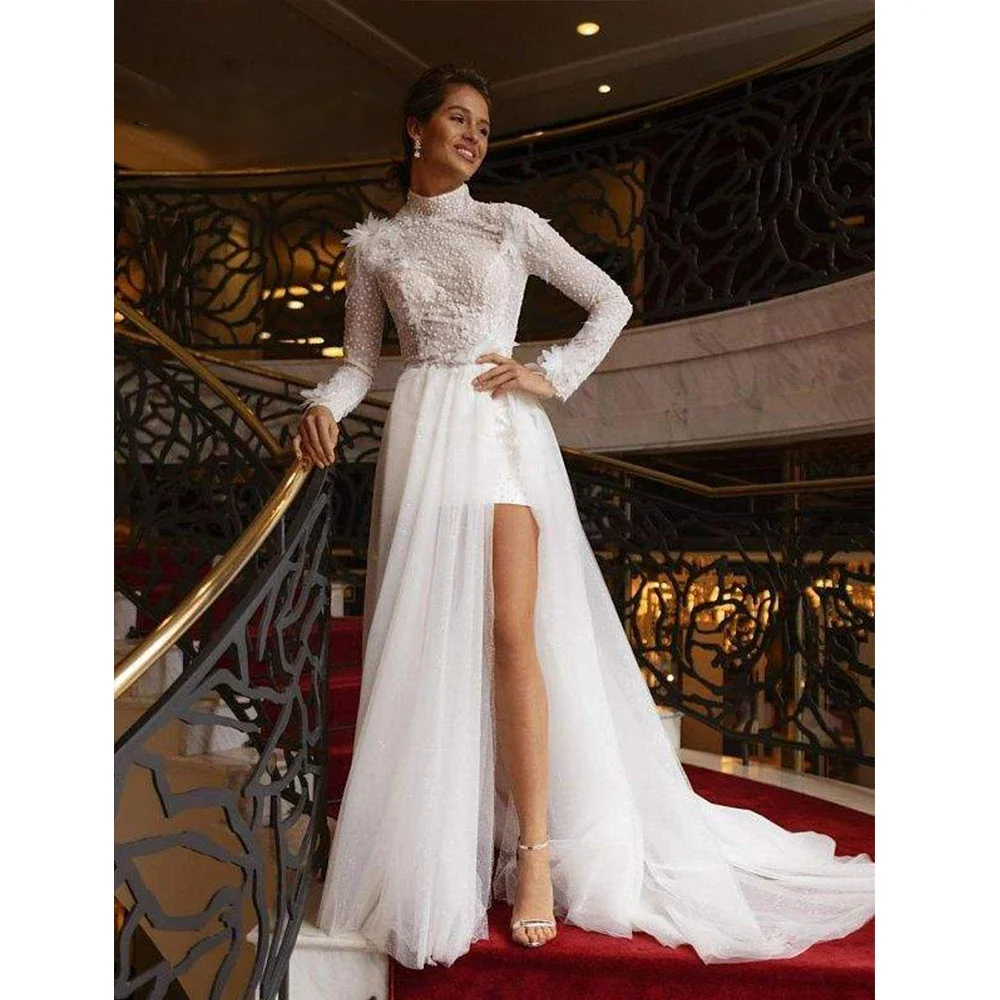 Romantisches Spitzen-Langarm-Kurzhochzeitskleid Modernes herzförmiges Brautkleid mit hohem Kragen und 3D-Blumenrock-Anpassung