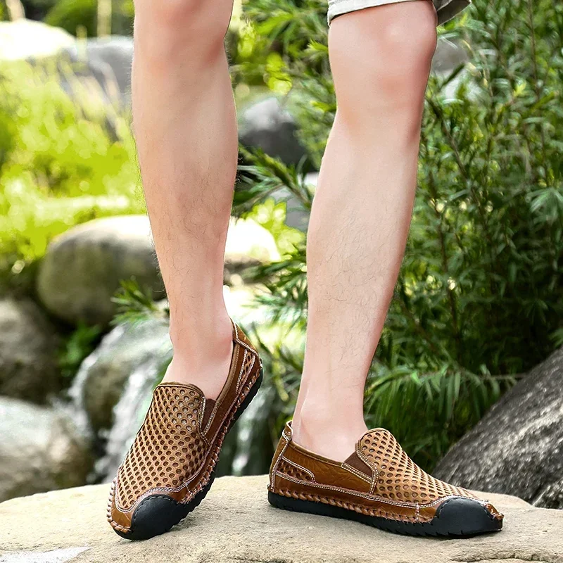 

Кожаная мужская обувь, повседневная обувь 2025 года, мужские лоферы, мокасины, летние дышащие топсайдеры без шнуровки, брендовая обувь для вождения, большие размеры 38-47