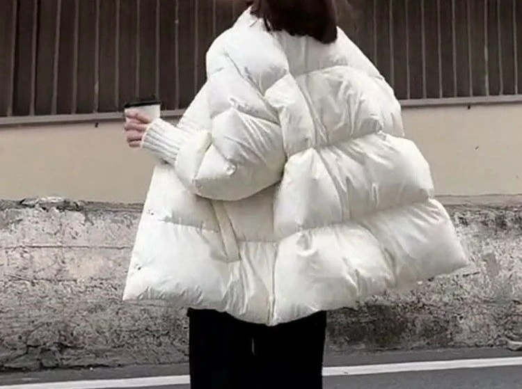 سترة شتوية قصيرة بيضاء جديدة من القطن سترة قطنية فضفاضة بأكمام طويلة 2025