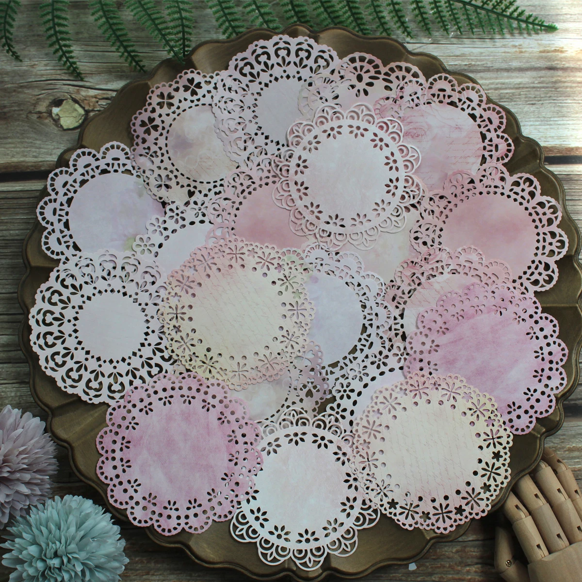 KSCRAFT 20pcs Shabby Chic Lace Doily Paper Background for DIY Junk Journal Planner Mixed Media Scrapbooking Craft