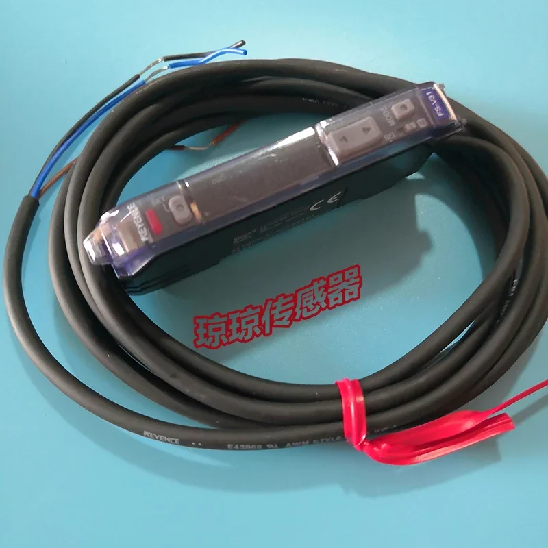 

FS-V31 KEYENCE оптоволоконный усилитель с цифровым дисплеем FS-V30 V32 V31C M P CP