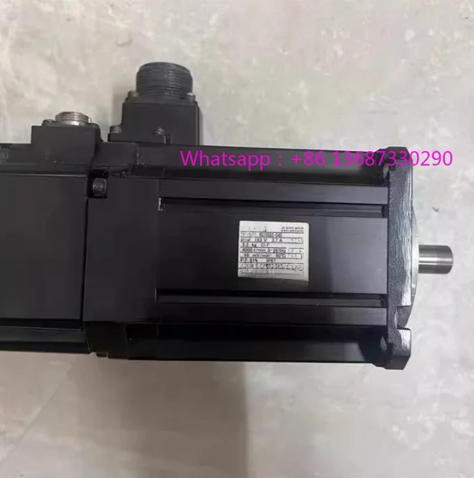 

Четырехосный серводвигатель для станка HG105S-D48, системы M80.