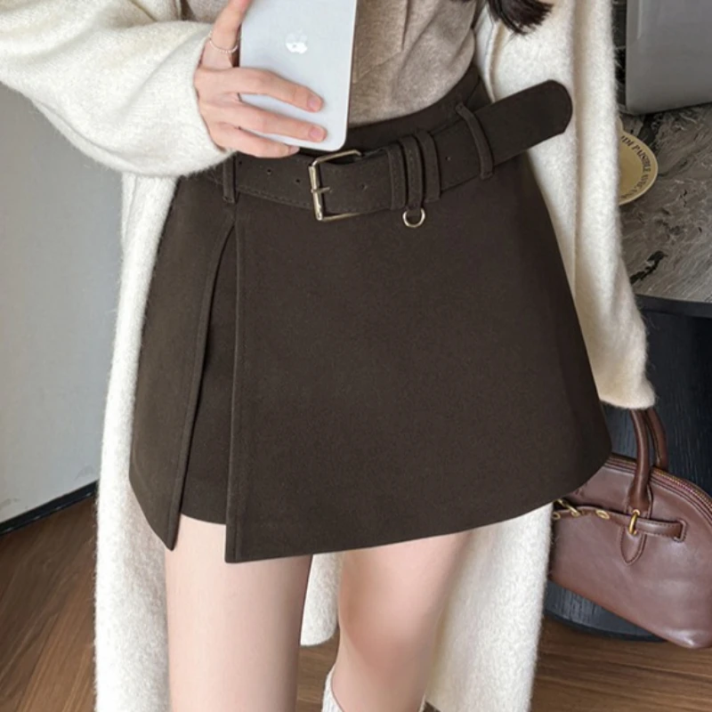 Gonne corte di lana da donna Seoulish 2025 Nuovo inverno elegante solido vita alta spacco laterale gonna a trapezio pantaloni pantaloncini con cintura