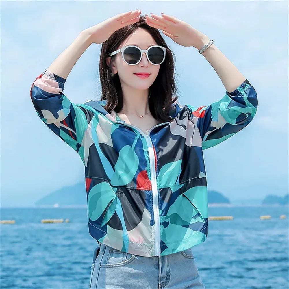 2024 Summer Women New Sunscreen Outdoor Leisure Loose and Versatile Camo Jacket Female Short Lightweight Sunscreen Clothing Coat