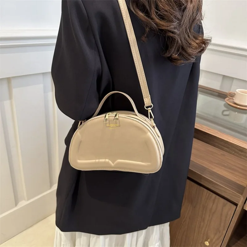 

Luxury Women's Elegant Leather Crossbody Bag Trendy Commuter Classic Elegant Ladies Casual Vintage Simple Shoulder Bag