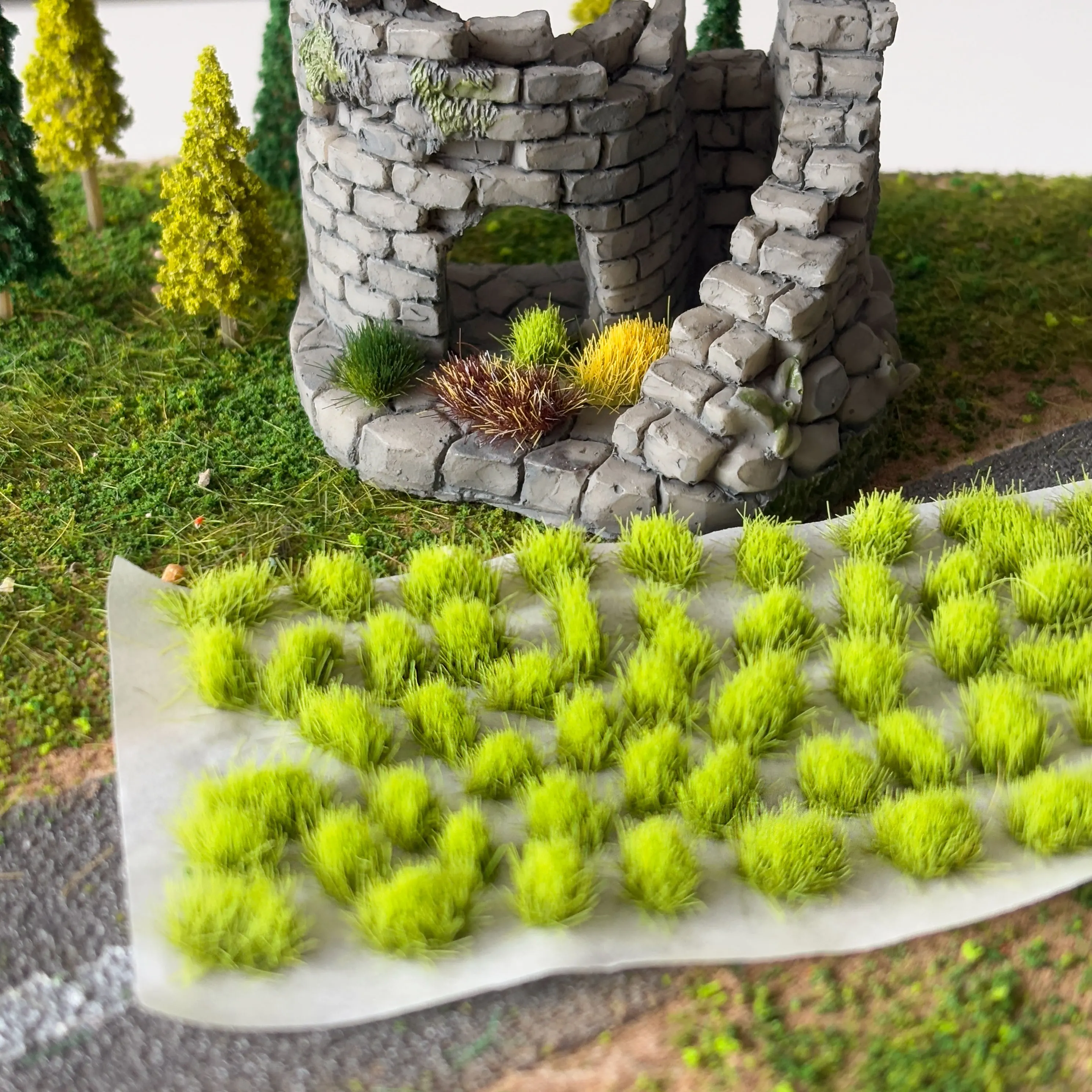 A Box of 53Tufts Irregularly Small Static Grass Tuft, Miniature Lowland Shrubs Tuft Terrain Model Kit for DIY Model Railway Land
