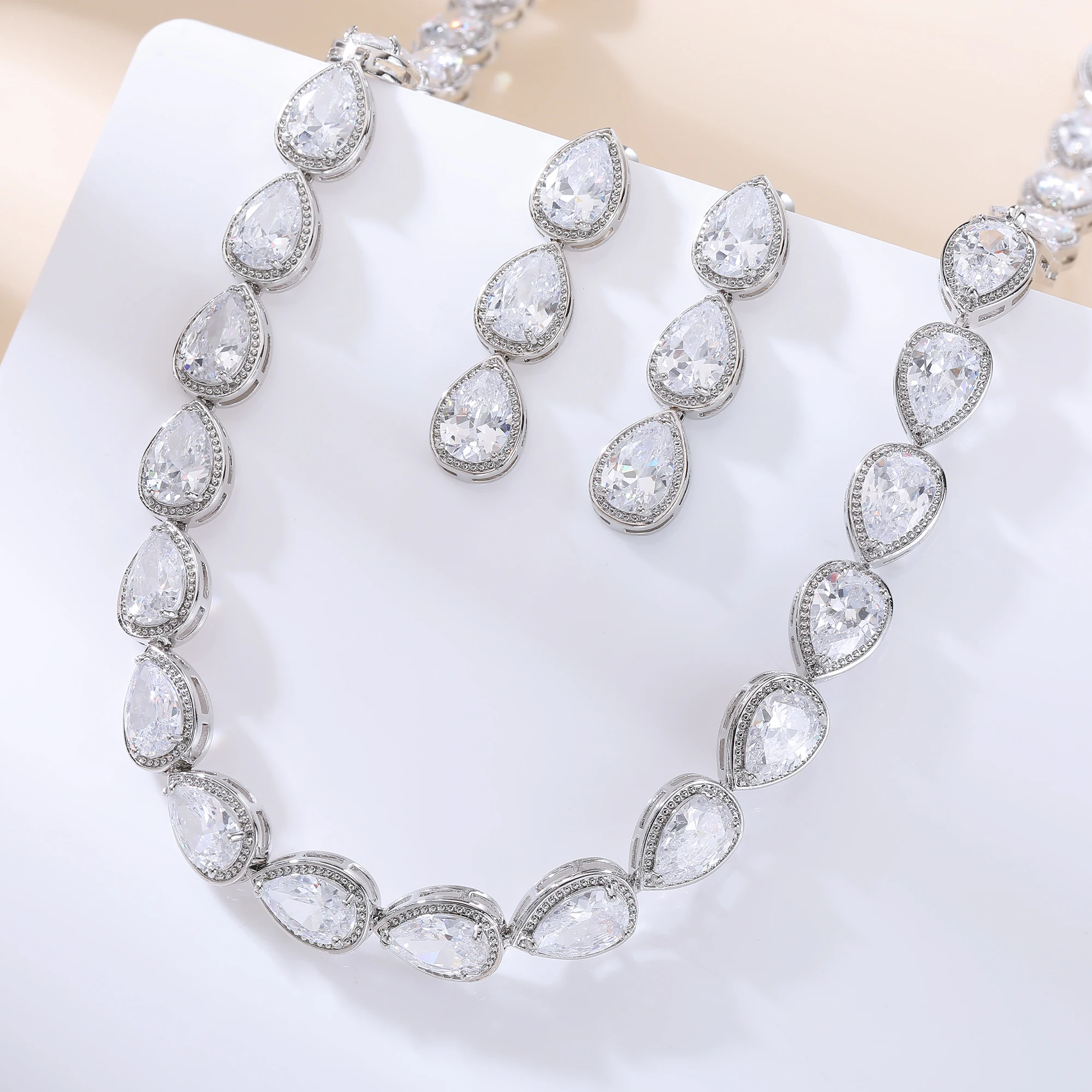 Exquisite Cubic Zirconia Bridal Jewelry Set Silver Color Water Drop Cut Connected Women Choker Necklace And Earrings for Wedding