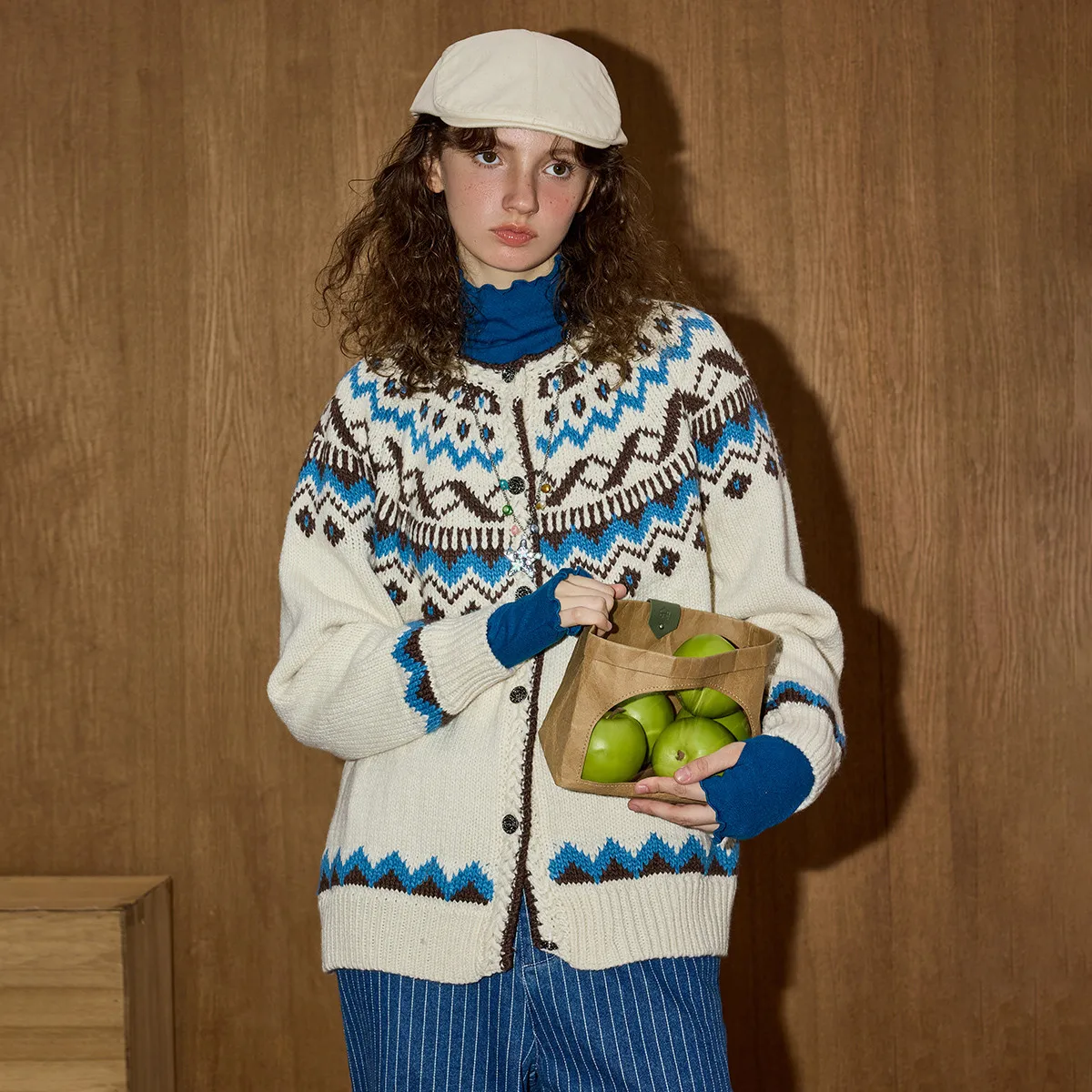 

COOLHUT 2025 Winter Women's Fair Isle Intarsia Cardigan Vintage Aesthetic Color Block Cozy Y2K Patterned Knitwear Loungewear