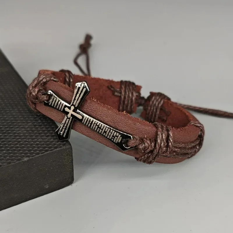 1/2 قطعة بولي Leather الجلود الصليب المنسوجة يدويا أساور للرجال النساء ريترو الشرير المعادن الصليب الكتاب المقدس قابل للتعديل أساور الأساور الهدايا