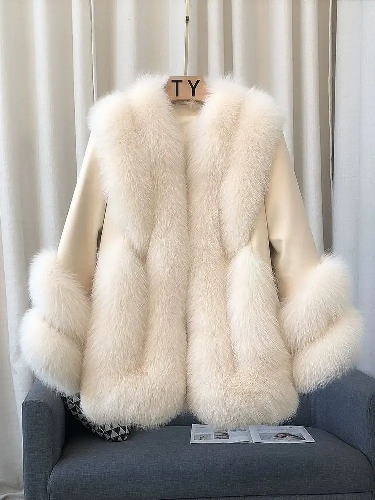 Whole Skin Fox Fur Grass Women's Mid length 2023 New Fur Integrated Sheep Skin White Duck Down Down Coat Winter