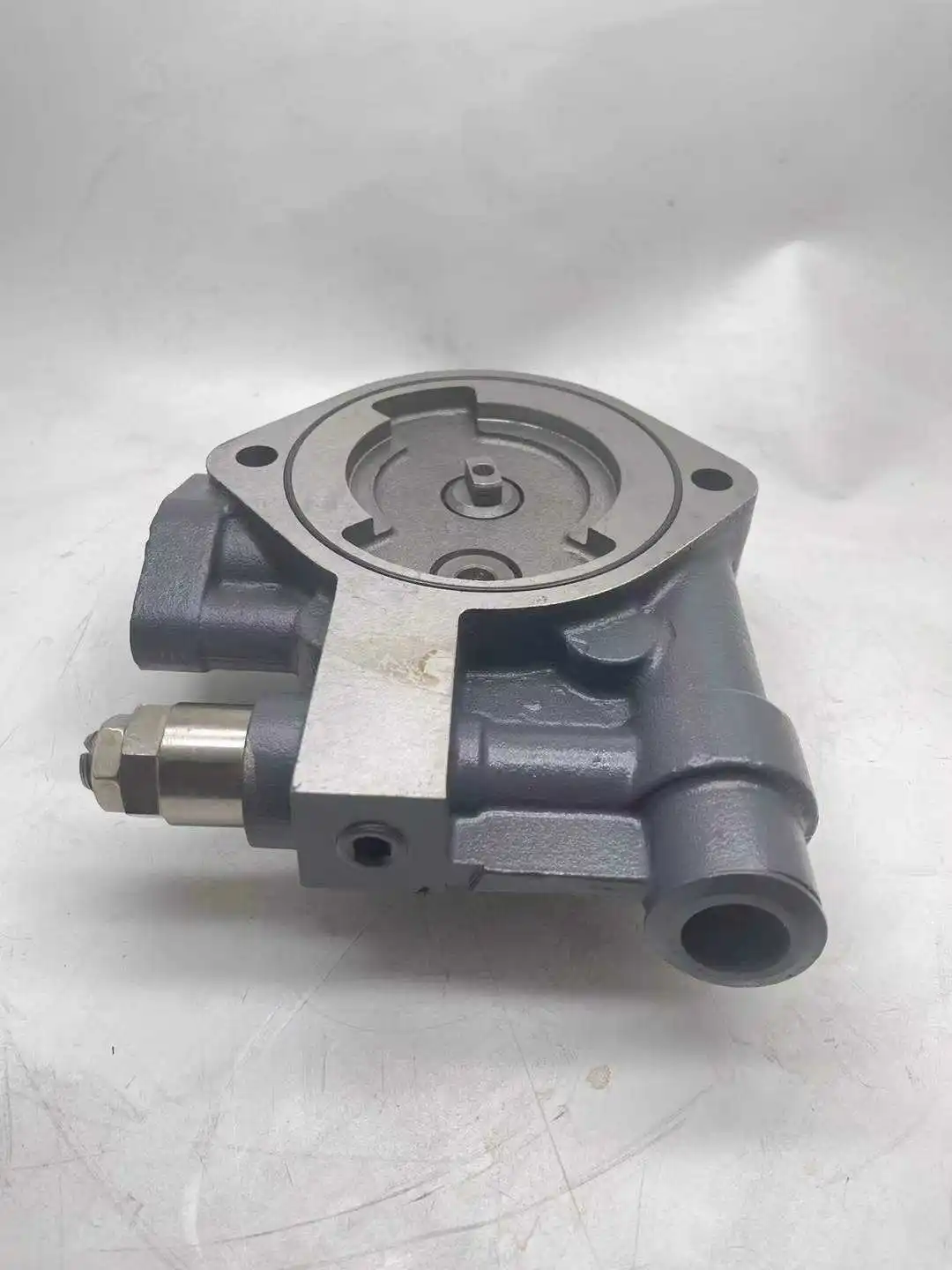 PC200-3 PC200-5 Gear Pump 704-24-28230 Pilot Pump N-HPV90 Suitable For Komatsu Excavators