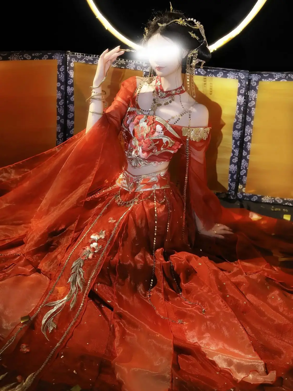 

exotic style photo taking clothing, travel photography, Western Regions dance performance, clothing photography,Feitian Hanfu,