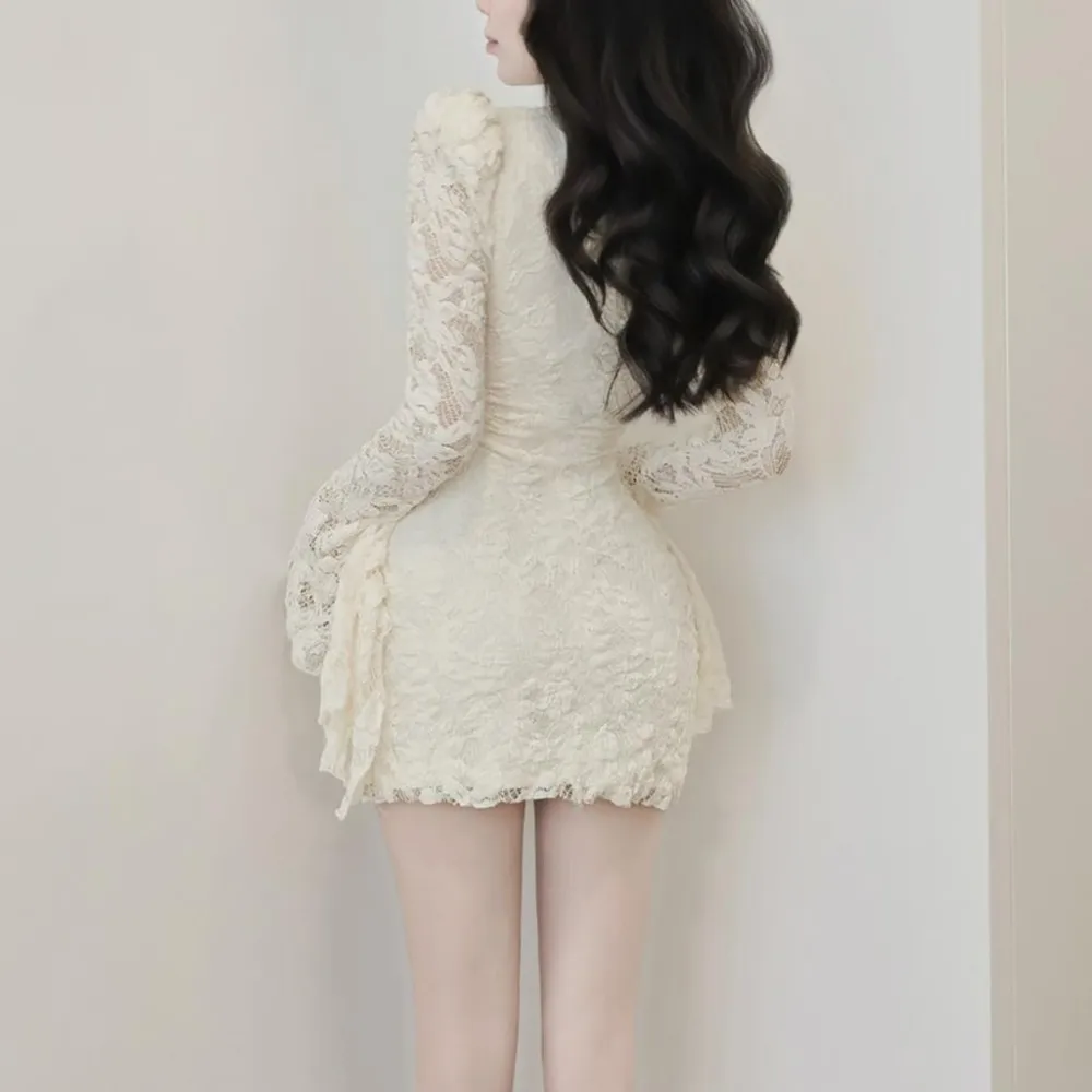 فستان قصير أنيق مكشكش من SylCue للنساء برقبة دائرية مزين بالدانتيل وأكمام واسعة وحفلات أعياد الميلاد للفتيات الجميلات