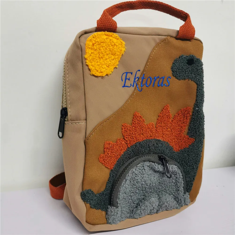 Neue benutzer definierte Kinder Leinwand Kindergarten Cartoon gestickten Namen kleinen Dinosaurier Tier geformt Rucksack Jungen Mädchen Schult aschen